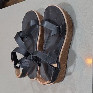 Teva Madera platform sandals